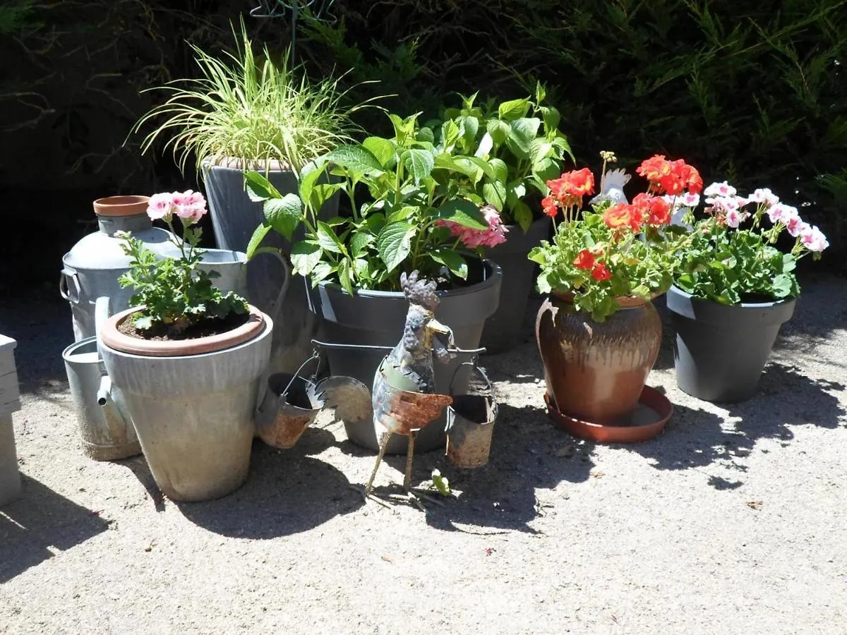 Holiday home Grange Renovee Avec Jardin Arbore, Ideale Pour Sejours En Famille Ou Entre Amis, A Deneuille-Les-Mines - Fr-1-489-408 France
