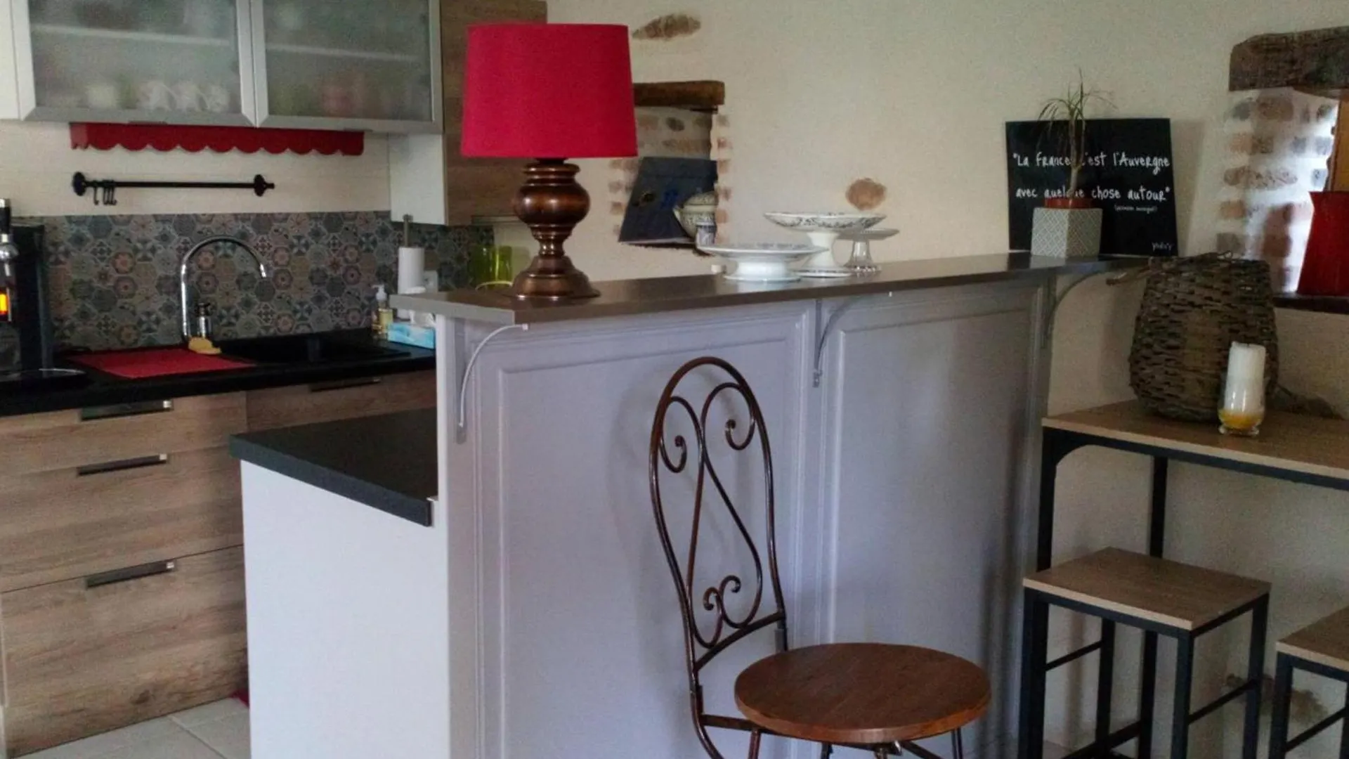 Grange Renovee Avec Jardin Arbore, Ideale Pour Sejours En Famille Ou Entre Amis, A Deneuille-Les-Mines - Fr-1-489-408