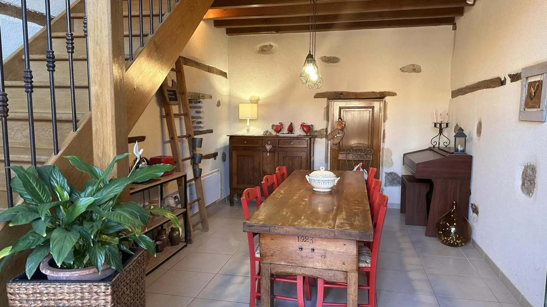 Grange Renovee Avec Jardin Arbore, Ideale Pour Sejours En Famille Ou Entre Amis, A Deneuille-Les-Mines - Fr-1-489-408 France
